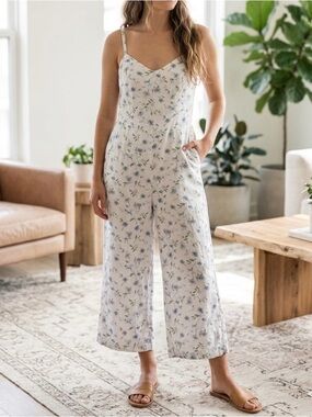 Old Navy Floral Linen-Blend Wide-Leg Jumpsuit Medium Petite relaxed chick style